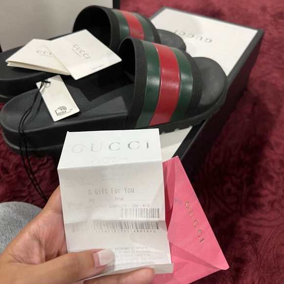 Men’s Gucci slides - Picture 7 of 8